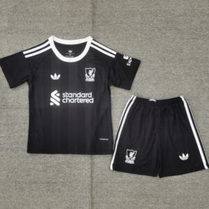Liverpool keeper kindertenue 25/26